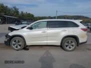 ✅ 2015 Toyota Highlander Limited • VIN: 5TDDKRFH0FS093864 • Lot: 43226200. Listed on IAAI with 153,681 mi. Free auction sales archive from the USA and detailed vehicle history report at DreamBid. Image 15.