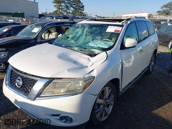 ✅ 2014 Nissan Pathfinder SL • VIN: 5N1AR2MN4EC683916 • Лот: 41773458. Опубликован ранее на IAAI с пробегом 178 093 миль. Бесплатный доступ к архиву аукционных продаж из США и подробный отчёт об истории автомобиля на DreamBid. Изображение 6.