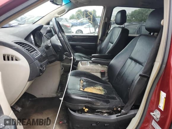 ✅ 2015 Chrysler Town & Country Touring • VIN: 2C4RC1BG3FR534204 • Lot: 69965365. Listed on Copart with 217,954 mi. Free auction sales archive from the USA and detailed vehicle history report at DreamBid. Image 7.