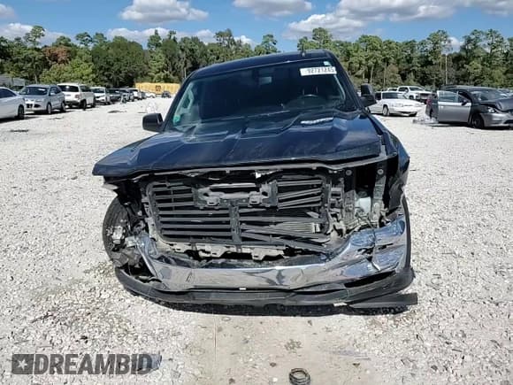 ✅ 2018 Chevrolet Silverado 1500 LT • VIN: 3GCPCREC0JG540636 • Lot: 92721245. Wystawiony na Copart z przebiegiem 164 314 mil. Bezpłatny archiwum sprzedaży aukcyjnych z USA i szczegółowy raport historii pojazdu na DreamBid. Zdjęcie 14.