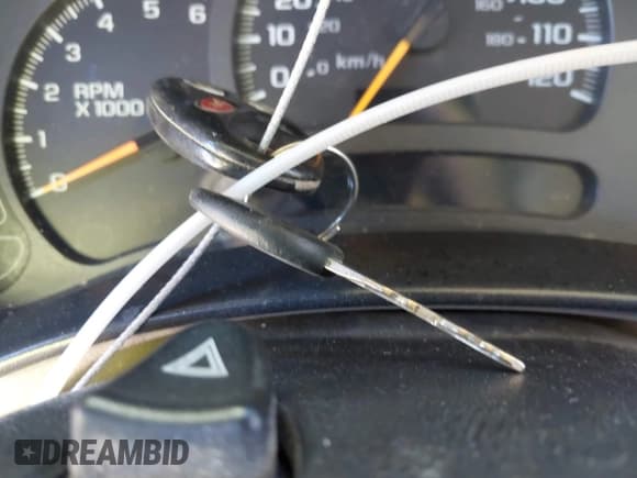 ✅ 2004 Chevrolet Silverado 1500 LS • VIN: 2GCEC19T541151202 • Lot: 43584247. Listed on IAAI with 272,098 mi. Free auction sales archive from the USA and detailed vehicle history report at DreamBid. Image 11.