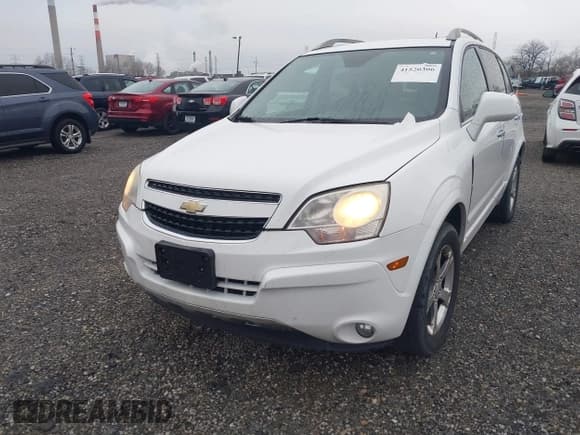 ✅ 2012 Chevrolet Captiva Sport LTZ • VIN: 3GNFL4E52CS600553 • Lot: 41520306. Wystawiony na IAAI z przebiegiem 193 703 mil. Bezpłatny archiwum sprzedaży aukcyjnych z USA i szczegółowy raport historii pojazdu na DreamBid. Zdjęcie 6.