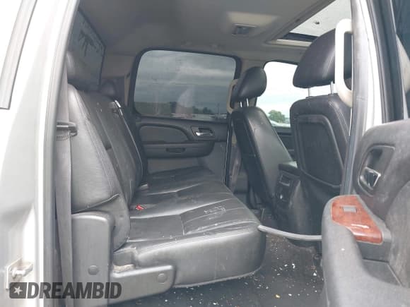 ✅ 2011 Chevrolet Silverado 2500HD LTZ • VIN: 1GC1KYC82BF178510 • Лот: 42248731. Опубликован ранее на IAAI с пробегом 292 024 миль. Бесплатный доступ к архиву аукционных продаж из США и подробный отчёт об истории автомобиля на DreamBid. Изображение 8.