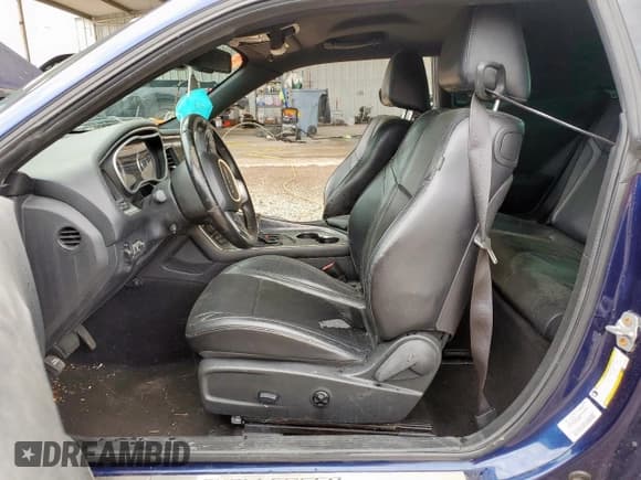 ✅ 2015 Dodge Challenger SXT Plus • VIN: 2C3CDZBG2FH715855 • Лот: 69844045. Опубликован ранее на Copart с пробегом 143 902 миль. Бесплатный доступ к архиву аукционных продаж из США и подробный отчёт об истории автомобиля на DreamBid. Изображение 7.