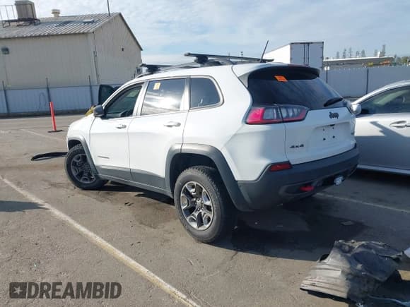 ✅ 2019 Jeep Cherokee Trailhawk Elite • VIN: 1C4PJMBX7KD410612 • Lot: 41878935. Wystawiony na IAAI z przebiegiem 55 163 mil. Bezpłatny archiwum sprzedaży aukcyjnych z USA i szczegółowy raport historii pojazdu na DreamBid. Zdjęcie 3.