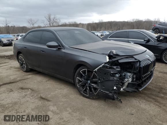 ✅ 2024 BMW 7 Series 760i xDrive • VIN: WBA33EJ08RCR61308 • Lot: 47663095. Wystawiony na Copart z przebiegiem 16 294 mil. Bezpłatny archiwum sprzedaży aukcyjnych z USA i szczegółowy raport historii pojazdu na DreamBid. Zdjęcie 4.