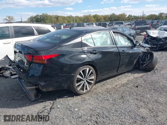 ✅ 2022 Nissan Altima SR • VIN: 1N4BL4CW6NN328157 • Lot: 40579656. Listed on IAAI with 12,617 mi. Free auction sales archive from the USA and detailed vehicle history report at DreamBid. Image 4.