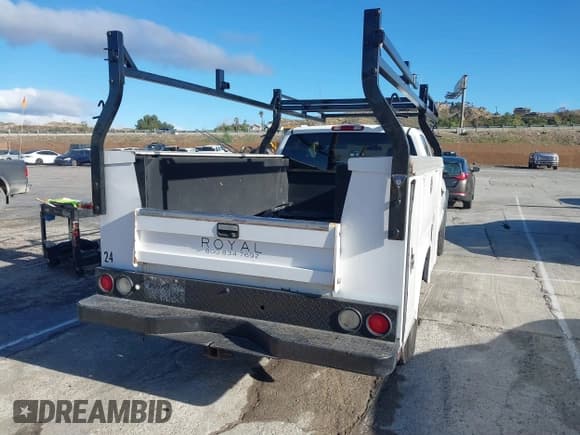 ✅ 2007 Chevrolet Silverado 1500 • VIN: 1GBHC29D37E134322 • Лот: 41794042. Опубликован ранее на IAAI с пробегом 206 020 миль. Бесплатный доступ к архиву аукционных продаж из США и подробный отчёт об истории автомобиля на DreamBid. Изображение 4.