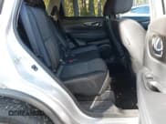 ✅ 2018 Nissan Rogue S • VIN: KNMAT2MV1JP599089 • Lot: 43562447. Wystawiony na IAAI z przebiegiem 69 323 mil. Bezpłatny archiwum sprzedaży aukcyjnych z USA i szczegółowy raport historii pojazdu na DreamBid. Zdjęcie 8.