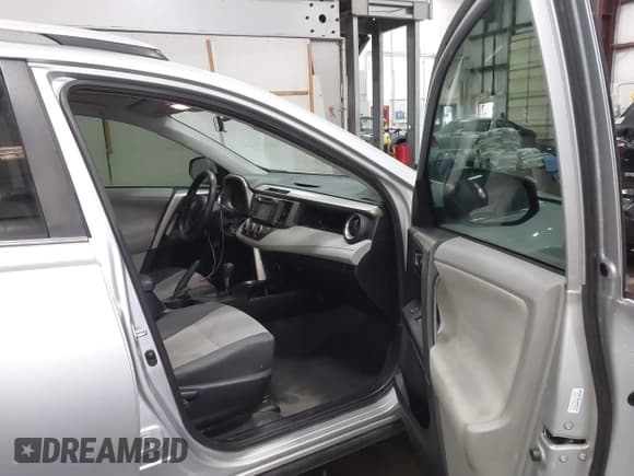 ✅ 2013 Toyota RAV4 LE • VIN: 2T3BFREV1DW088591 • Lot: 43675960. Wystawiony na IAAI z przebiegiem 109 931 mil. Bezpłatny archiwum sprzedaży aukcyjnych z USA i szczegółowy raport historii pojazdu na DreamBid. Zdjęcie 5.