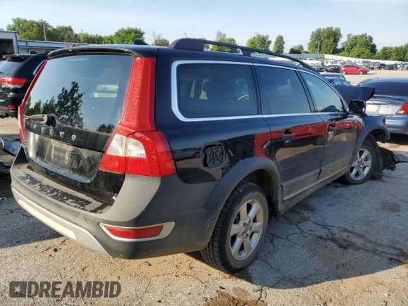 ✅ 2012 Volvo XC70 3.2L • VIN: YV4952BL1C1120512 • Lot: 63189364. Listed on Copart with 215,837 mi. Free auction sales archive from the USA and detailed vehicle history report at DreamBid. Image 3.