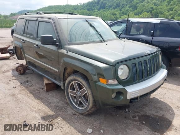 ✅ 2008 Jeep Patriot Limited • VIN: 1J8FF48W48D745307 • Лот: 42352000. Опубликован ранее на IAAI с пробегом 139 533 миль. Бесплатный доступ к архиву аукционных продаж из США и подробный отчёт об истории автомобиля на DreamBid. Изображение 1.