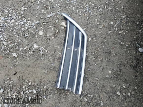 2015 Hyundai Genesis 3.8L with VIN KMHGN4JE7FU070187, listed as a Copart auction lot 71596664 with 130,750 mi miles and Clean title. Bid and sale history available at DreamBid. Image 12.