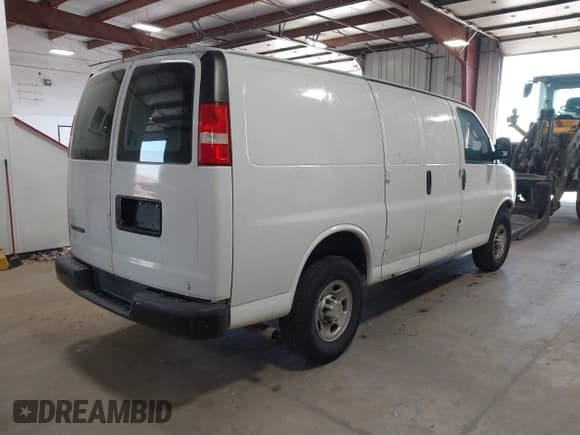 ✅ 2018 Chevrolet Express Cargo • VIN: 1GCWGAFP6J1287713 • Lot: 42946863. Listed on IAAI with 40,378 mi. Free auction sales archive from the USA and detailed vehicle history report at DreamBid. Image 4.