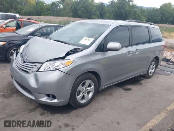 ✅ 2016 Toyota Sienna LE AAS • VIN: 5TDKK3DC8GS739598 • Lot: 43063181. Listed on IAAI with 143,303 mi. Free auction sales archive from the USA and detailed vehicle history report at DreamBid. Image 17.