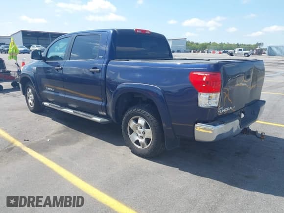 ✅ 2010 Toyota Tundra • VIN: 5TFEY5F18AX081754 • Lot: 41924616. Wystawiony na IAAI z przebiegiem 274 507 mil. Bezpłatny archiwum sprzedaży aukcyjnych z USA i szczegółowy raport historii pojazdu na DreamBid. Zdjęcie 3.