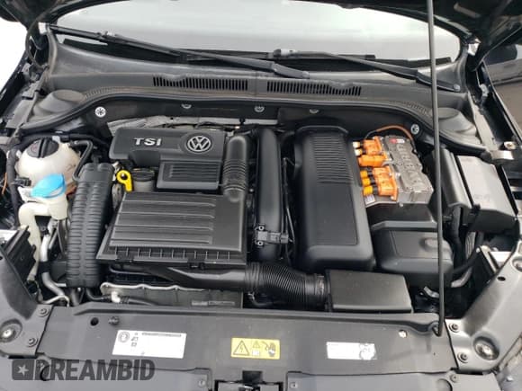 ✅ 2016 Volkswagen Jetta Hybrid SEL Premium • VIN: 3VW637AJ9GM269460 • Лот: 62457395. Опубликован ранее на Copart с пробегом 154 307 миль. Бесплатный доступ к архиву аукционных продаж из США и подробный отчёт об истории автомобиля на DreamBid. Изображение 11.