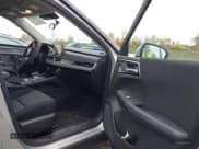 ✅ 2024 Mitsubishi Outlander ES • VIN: JA4J4UA88RZ086777 • Lot: 43411697. Wystawiony na IAAI z przebiegiem 16 779 mil. Bezpłatny archiwum sprzedaży aukcyjnych z USA i szczegółowy raport historii pojazdu na DreamBid. Zdjęcie 5.