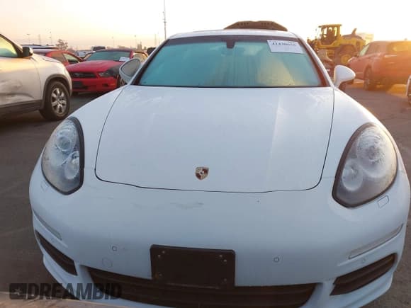 ✅ 2014 Porsche Panamera • VIN: WP0AA2A74EL014241 • Lot: 41430656. Listed on IAAI with 56,438 mi. Free auction sales archive from the USA and detailed vehicle history report at DreamBid. Image 12.