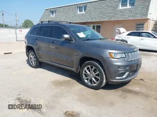 ✅ 2021 Jeep Grand Cherokee Summit • VIN: 1C4RJFJG0MC673491 • Lot: 42952697. Wystawiony na IAAI z przebiegiem 39 303 mil. Bezpłatny archiwum sprzedaży aukcyjnych z USA i szczegółowy raport historii pojazdu na DreamBid. Zdjęcie 1.