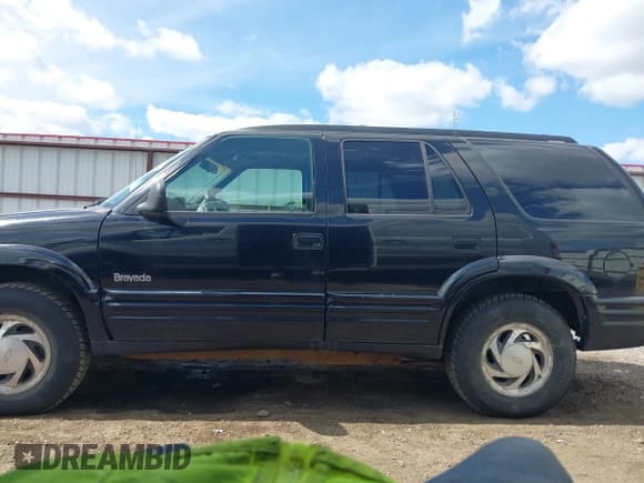 ✅ 1997 Oldsmobile Bravada • VIN: 1GHDT13W3V2707243 • Лот: 42024114. Опубликован ранее на IAAI с пробегом 185 219 миль. Бесплатный доступ к архиву аукционных продаж из США и подробный отчёт об истории автомобиля на DreamBid. Изображение 14.