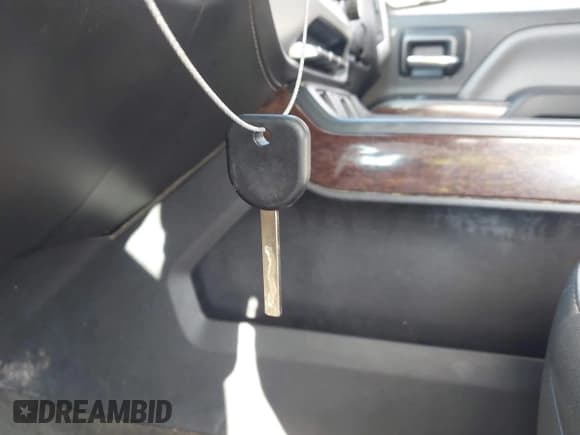 ✅ 2015 GMC Sierra 1500 SLT • VIN: 3GTU2VEC5FG136592 • Lot: 42375904. Listed on IAAI with 183,413 mi. Free auction sales archive from the USA and detailed vehicle history report at DreamBid. Image 11.