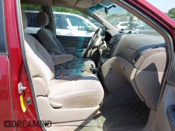 ✅ 2006 Toyota Sienna LE • VIN: 5TDZA23C16S475880 • Lot: 42541656. Listed on IAAI with 198,810 mi. Free auction sales archive from the USA and detailed vehicle history report at DreamBid. Image 5.