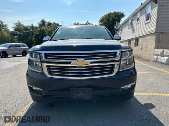 ✅ 2015 Chevrolet Suburban LTZ • VIN: 1GNSKKKC4FR132616 • Lot: 72181464. Wystawiony na Copart z przebiegiem 224 217 mil. Bezpłatny archiwum sprzedaży aukcyjnych z USA i szczegółowy raport historii pojazdu na DreamBid. Zdjęcie 8.