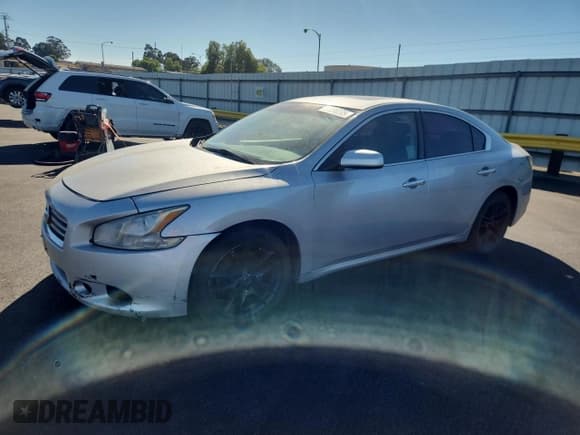 ✅ 2013 Nissan Maxima S • VIN: 1N4AA5AP4DC835202 • Lot: 91096205. Wystawiony na Copart z przebiegiem 175 931 mil. Bezpłatny archiwum sprzedaży aukcyjnych z USA i szczegółowy raport historii pojazdu na DreamBid. Zdjęcie 1.