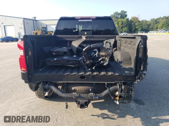 ✅ 2022 Chevrolet Silverado 1500 LT Trail Boss • VIN: 3GCPYFED3NG150774 • Lot: 68448235. Wystawiony na Copart z przebiegiem 48 071 mil. Bezpłatny archiwum sprzedaży aukcyjnych z USA i szczegółowy raport historii pojazdu na DreamBid. Zdjęcie 6.