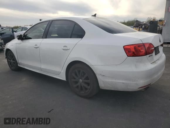 ✅ 2014 Volkswagen Jetta SE • VIN: 3VWD17AJ6EM368313 • Lot: 92489055. Listed on Copart with 148,856 mi. Free auction sales archive from the USA and detailed vehicle history report at DreamBid. Image 2.