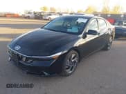 ✅ 2025 Hyundai Elantra Limited • VIN: KMHLP4DG1SU027738 • Lot: 43643629. Wystawiony na IAAI z przebiegiem 9 854 mil. Bezpłatny archiwum sprzedaży aukcyjnych z USA i szczegółowy raport historii pojazdu na DreamBid. Zdjęcie 17.