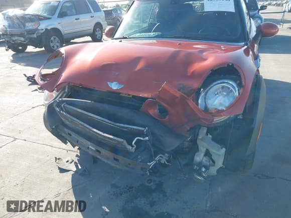 ✅ 2012 MINI Convertible • VIN: WMWZN3C54CT134124 • Lot: 42313148. Listed on IAAI with 119,963 mi. Free auction sales archive from the USA and detailed vehicle history report at DreamBid. Image 6.