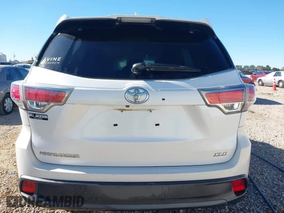 ✅ 2016 Toyota Highlander XLE • VIN: 5TDKKRFH8GS157836 • Лот: 43655479. Опубликован ранее на IAAI с пробегом 148 381 миль. Бесплатный доступ к архиву аукционных продаж из США и подробный отчёт об истории автомобиля на DreamBid. Изображение 16.
