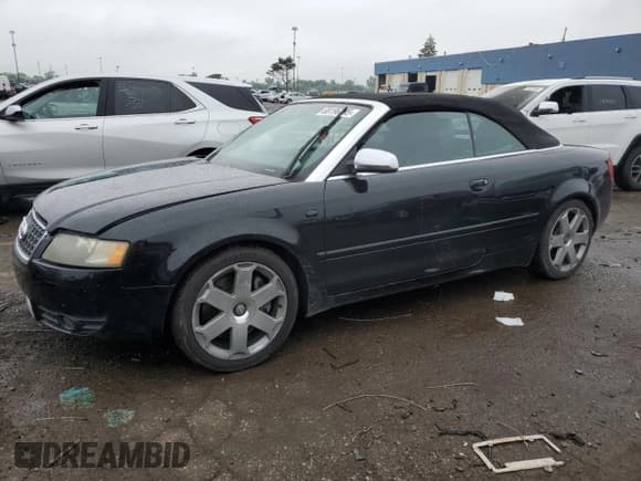 ✅ 2005 Audi S4 • VIN: WUARL48H85K900661 • Lot: 68196395. Wystawiony na Copart z przebiegiem 76 801 mil. Bezpłatny archiwum sprzedaży aukcyjnych z USA i szczegółowy raport historii pojazdu na DreamBid. Zdjęcie 1.