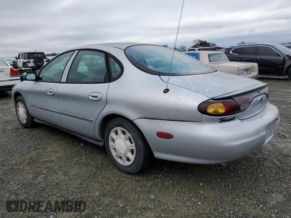 ✅ 1997 Ford Taurus G • VIN: 1FALP51UXVG156140 • Lot: 46141965. Wystawiony na Copart z przebiegiem Nie podano. Bezpłatny archiwum sprzedaży aukcyjnych z USA i szczegółowy raport historii pojazdu na DreamBid. Zdjęcie 2.