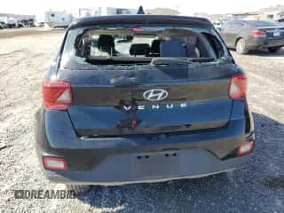 2022 Hyundai Venue SEL z VIN KMHRC8A39NU158385, wystawiony jako Copart lot #49942274 z przebiegiem Nie podano mil oraz Szkoda całkowita • Salvage title. Historia ofert i sprzedaży dostępna na DreamBid. Obrazek 6.