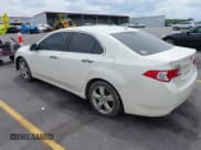 ✅ 2010 Acura TSX • VIN: JH4CU2F63AC043125 • Lot: 42094233. Wystawiony na IAAI z przebiegiem 211 839 mil. Bezpłatny archiwum sprzedaży aukcyjnych z USA i szczegółowy raport historii pojazdu na DreamBid. Zdjęcie 3.