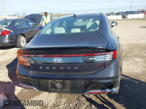 ✅ 2025 Hyundai Sonata SEL • VIN: KMHL64JA4SA482362 • Лот: 43613443. Опубликован ранее на IAAI с пробегом 18 934 миль. Бесплатный доступ к архиву аукционных продаж из США и подробный отчёт об истории автомобиля на DreamBid. Изображение 17.