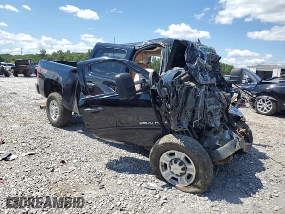 ✅ 2009 Chevrolet Silverado 2500HD LT • VIN: 1GCHK53669F177978 • Lot: 67154984. Wystawiony na Copart z przebiegiem Nie podano. Bezpłatny archiwum sprzedaży aukcyjnych z USA i szczegółowy raport historii pojazdu na DreamBid. Zdjęcie 4.