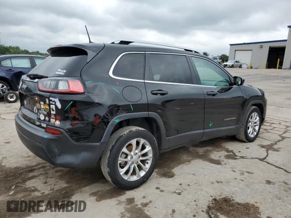 ✅ 2019 Jeep Cherokee Latitude • VIN: 1C4PJLCB0KD242910 • Lot: 70736185. Wystawiony na Copart z przebiegiem 101 648 mil. Bezpłatny archiwum sprzedaży aukcyjnych z USA i szczegółowy raport historii pojazdu na DreamBid. Zdjęcie 3.