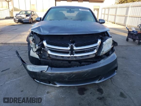 ✅ 2012 Dodge Avenger SXT • VIN: 1C3CDZCB7CN137015 • Лот: 74906004. Опубликован ранее на Copart с пробегом 136 928 миль. Бесплатный доступ к архиву аукционных продаж из США и подробный отчёт об истории автомобиля на DreamBid. Изображение 5.