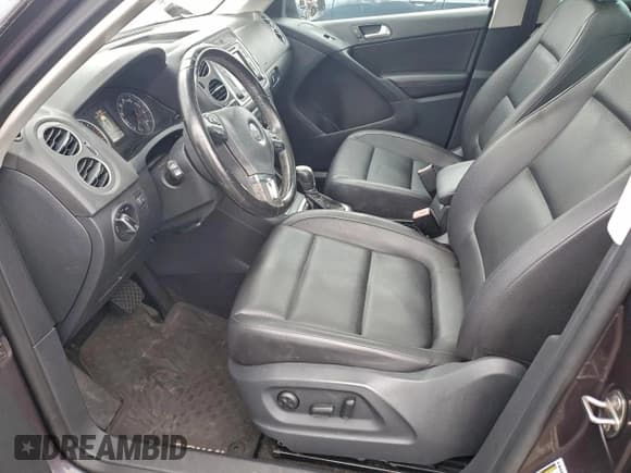 ✅ 2016 Volkswagen Tiguan SEL • VIN: WVGBV7AX9GW522109 • Lot: 94145575. Listed on Copart with 205,266 mi. Free auction sales archive from the USA and detailed vehicle history report at DreamBid. Image 7.