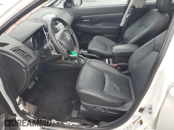 ✅ 2015 Mitsubishi Outlander SE • VIN: 4A4AR4AUXFE010283 • Lot: 85696785. Wystawiony na Copart z przebiegiem 88 808 mil. Bezpłatny archiwum sprzedaży aukcyjnych z USA i szczegółowy raport historii pojazdu na DreamBid. Zdjęcie 7.