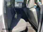 2007 Dodge 1500 ST z VIN 1D7HA18K07J633216, wystawiony jako Copart lot #67059255 z przebiegiem 223 898 mil mil oraz Szkoda całkowita • Salvage title. Historia ofert i sprzedaży dostępna na DreamBid. Obrazek 10.