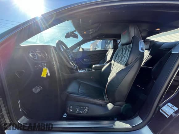 ✅ 2013 Bentley Continental GT • VIN: SCBFC7ZA0DC083202 • Lot: 89721625. Listed on Copart with 94,164 mi. Free auction sales archive from the USA and detailed vehicle history report at DreamBid. Image 6.