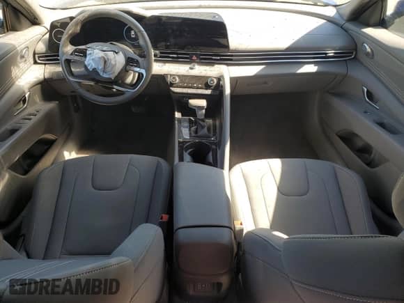 2025 Hyundai Elantra SEL Convenience with VIN KMHLS4DG5SU921076, listed as a Copart auction lot 87039365 with 22,432 mi miles and Non repairable. Bid and sale history available at DreamBid. Image 8.