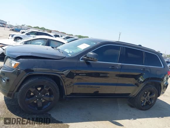 ✅ 2015 Jeep Grand Cherokee Altitude • VIN: 1C4RJEAG1FC769773 • Лот: 43201666. Опубликован ранее на IAAI с пробегом 184 021 миль. Бесплатный доступ к архиву аукционных продаж из США и подробный отчёт об истории автомобиля на DreamBid. Изображение 14.