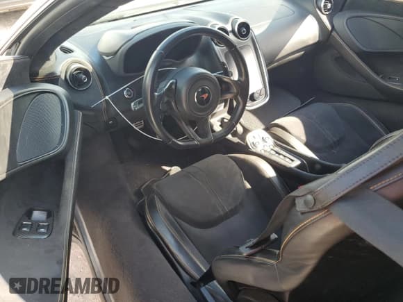 ✅ 2018 McLaren 570S • VIN: SBM13DAA6JW005283 • Lot: 78213344. Listed on Copart with Not provided. Free auction sales archive from the USA and detailed vehicle history report at DreamBid. Image 8.