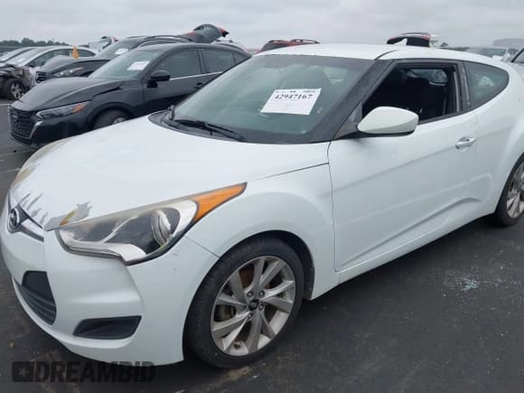 ✅ 2016 Hyundai Veloster • VIN: KMHTC6AD8GU248455 • Lot: 42947167. Listed on IAAI with 143,050 mi. Free auction sales archive from the USA and detailed vehicle history report at DreamBid. Image 6.